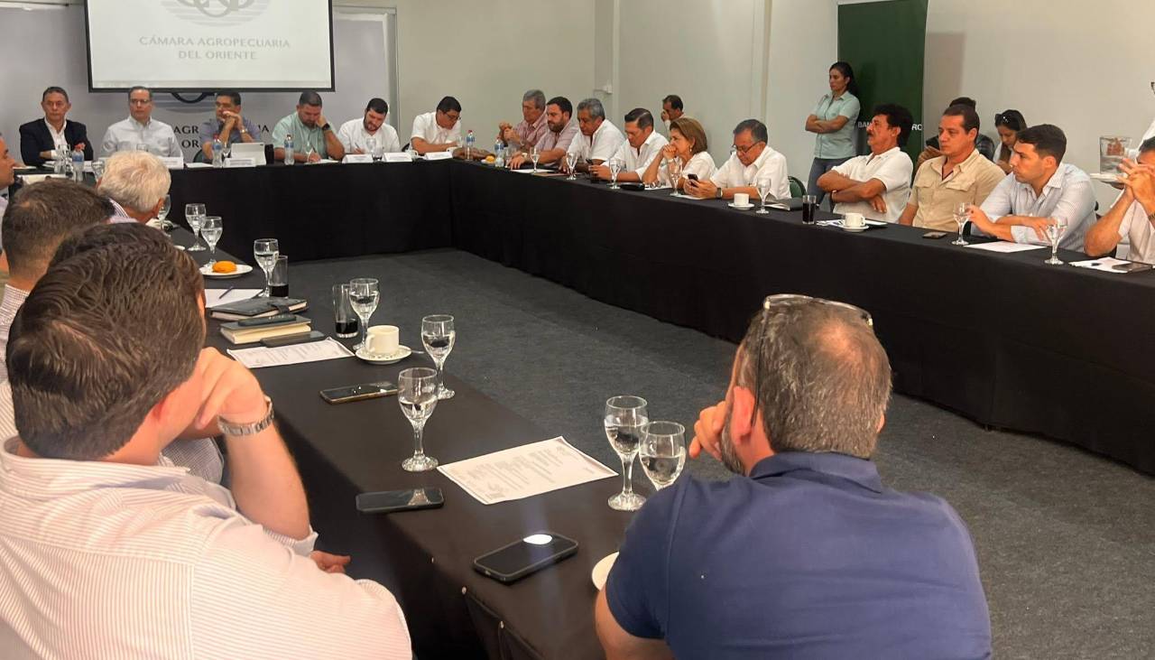 Semana clave para el país: Sube la presión para abrogar el decreto del diésel y cobra fuerza la Asamblea de la Cruceñidad 