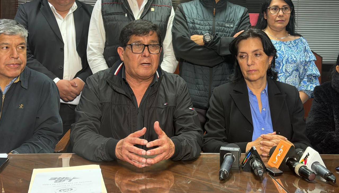 Libre elige a sus dos jefes de bancada en la Cámara de Senadores 