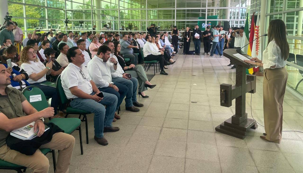 “Santa Cruz hará algo que nunca ha hecho”, afirma Velasco al instalar la Comisión Agraria Departamental 