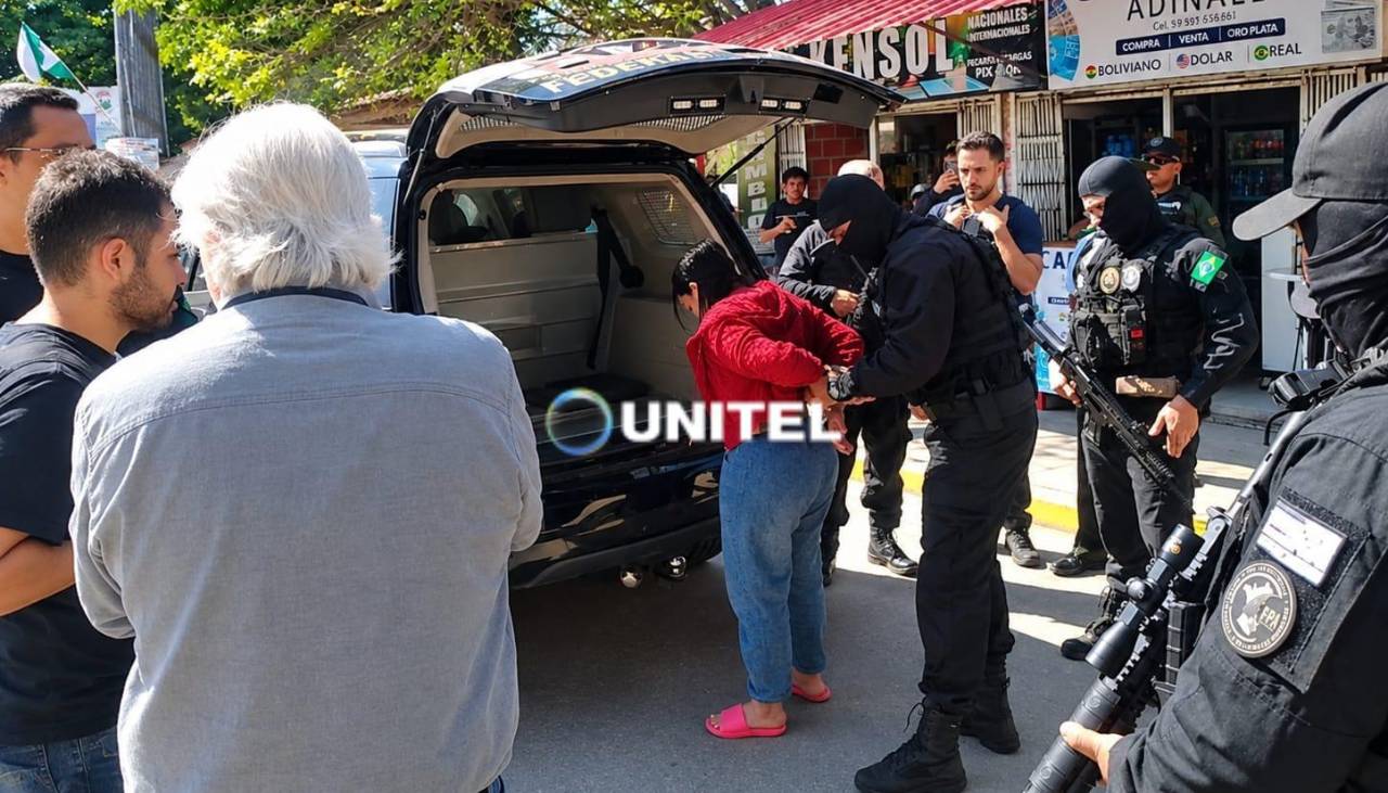 Bolivia entrega a Brasil a mujer capturada en Santa Cruz que tiene 260 años de condena