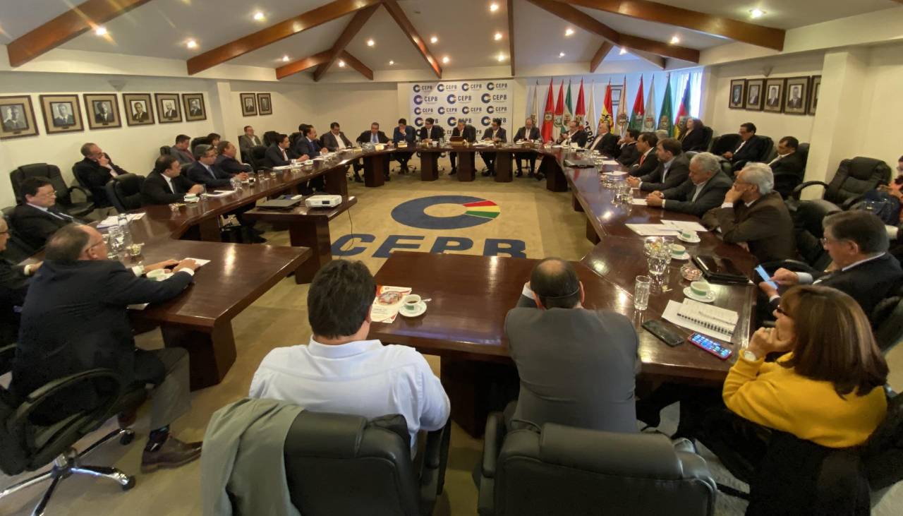 Empresarios piden reglamentar decreto que reconoce negociación del incremento salarial con sus trabajadores