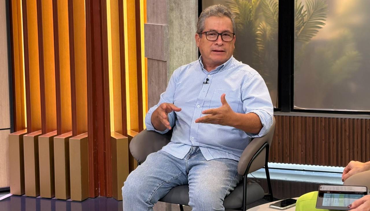 “No se puede prescindir de las leyes para gobernar”, dice Pedraza, que ve “desesperación” en la COB por terminar el conflicto