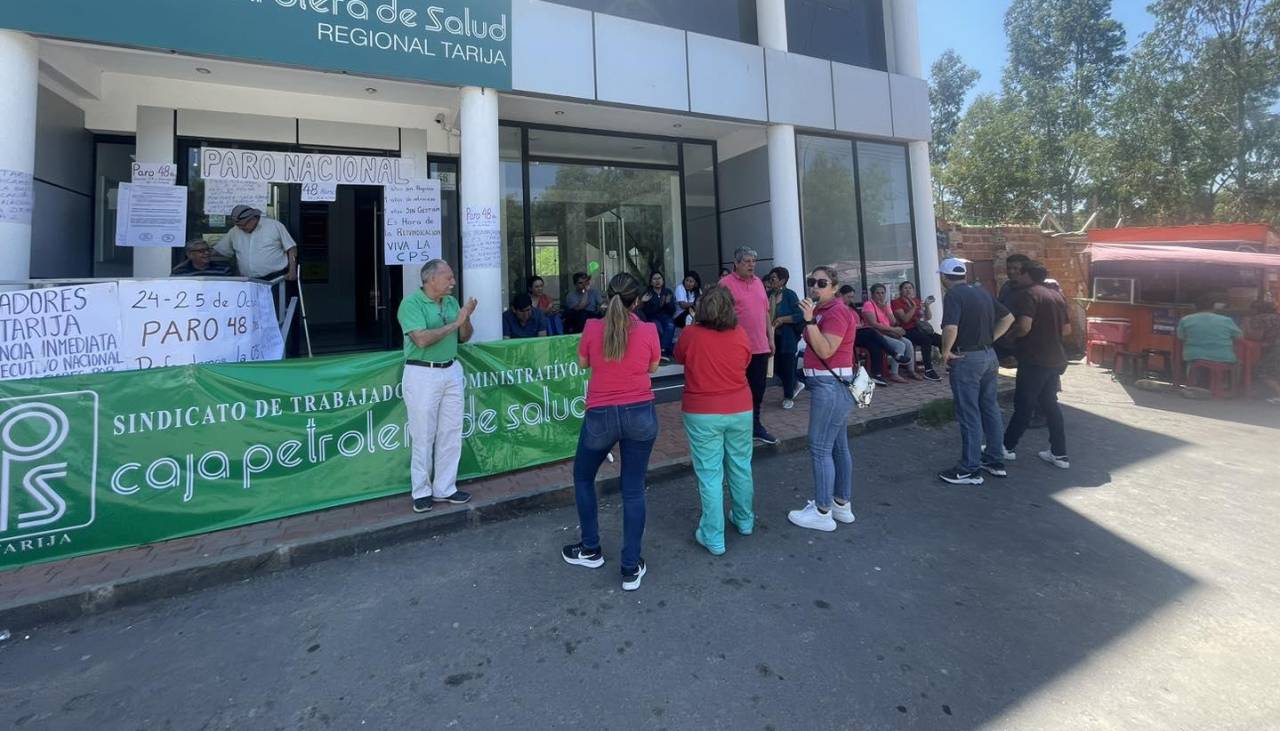 Trabajadores de la Caja Petrolera de Salud anuncian paro nacional de 72 horas