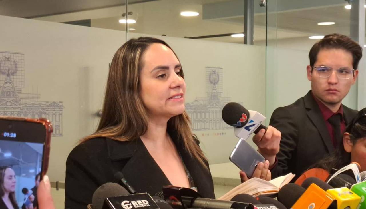Diputada Herbas le exige al fiscal general que investigue los audios atribuidos a Cerimedo