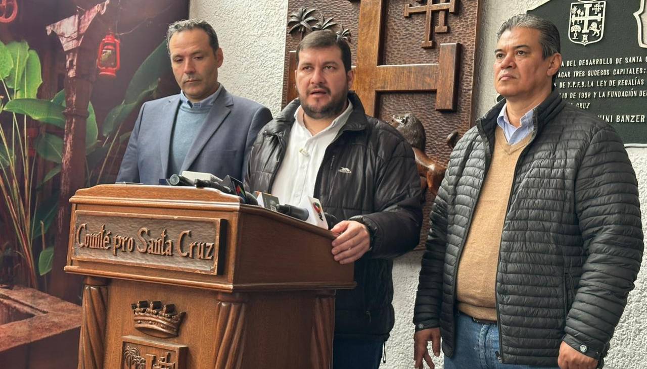 “Esto no puede quedar sin responsable”: Cívicos cruceños anuncian acciones penales contra impulsores de bloqueos 