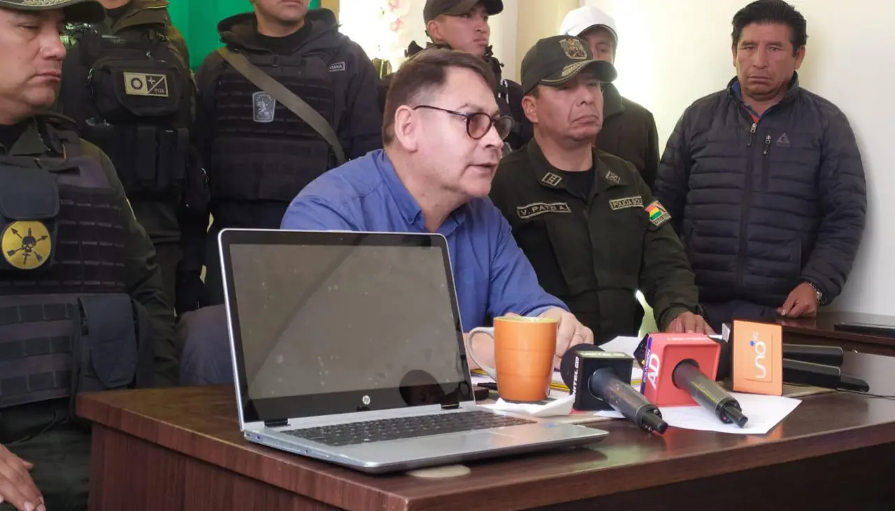 Aguilera revela que secuestraron y asesinaron “con dinamita” a uno de los policías en los conflictos
