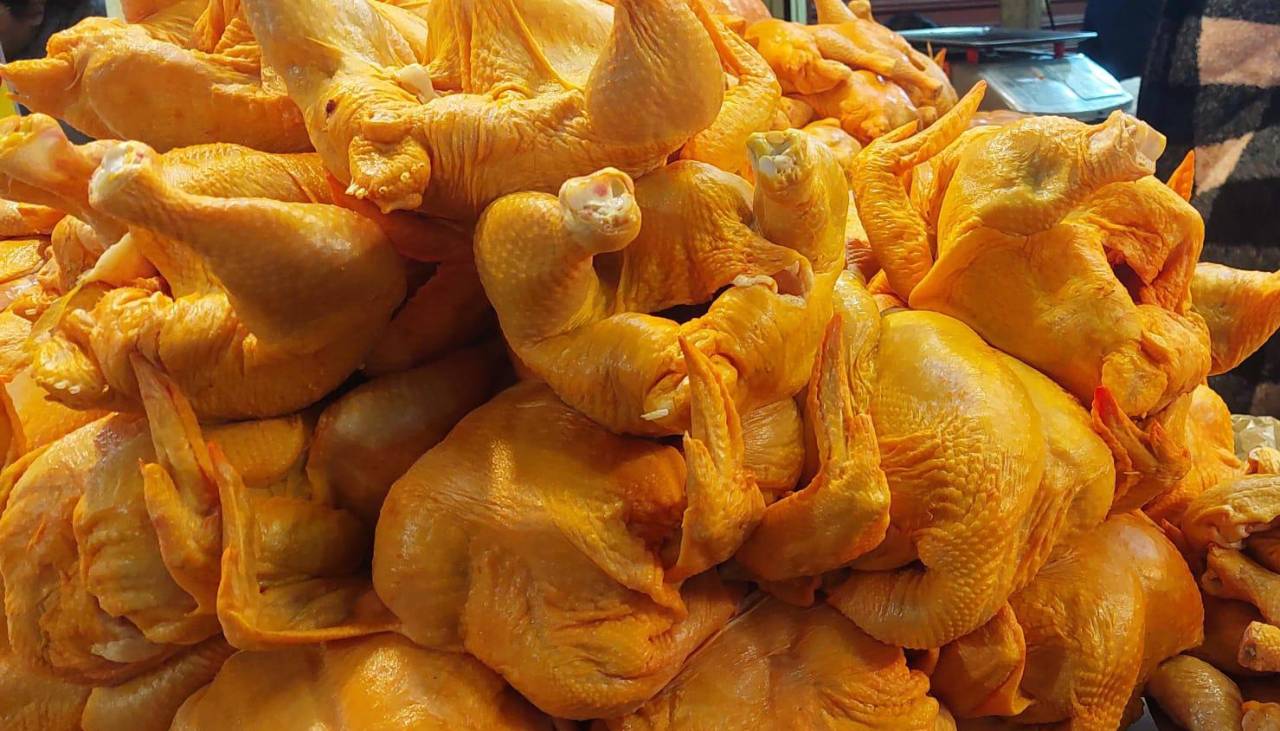 Asociación de Avicultores de Santa Cruz considera que precio del pollo se reestablecerá en unas seis semanas