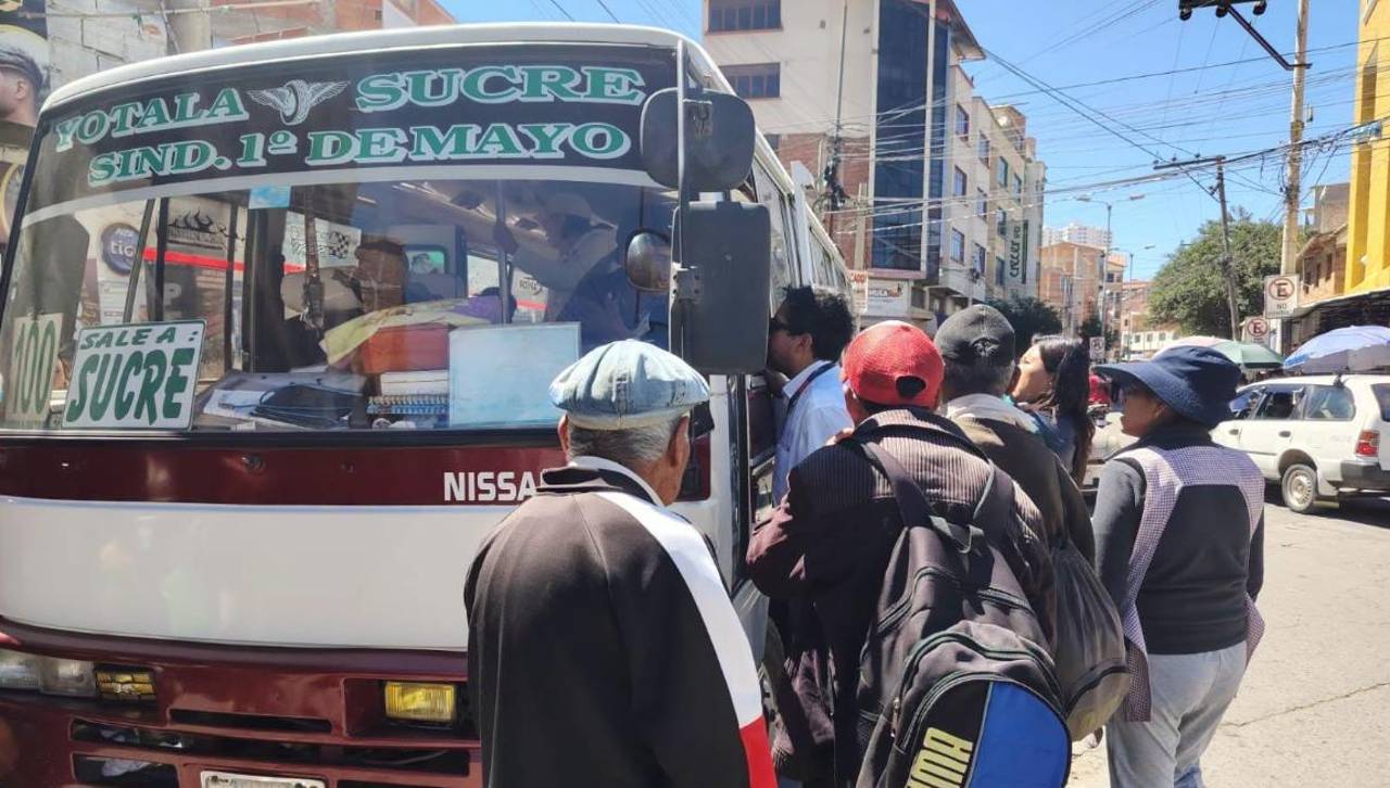 Sucre: Transportistas y juntas vecinales acuerdan tarifas transitorias tras el fin de la subvención del diésel 