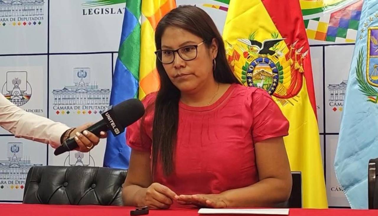 Tras conocerse orden de aprehensión contra Evo, senadora evista anuncia proceso penal contra fiscal de Tarija