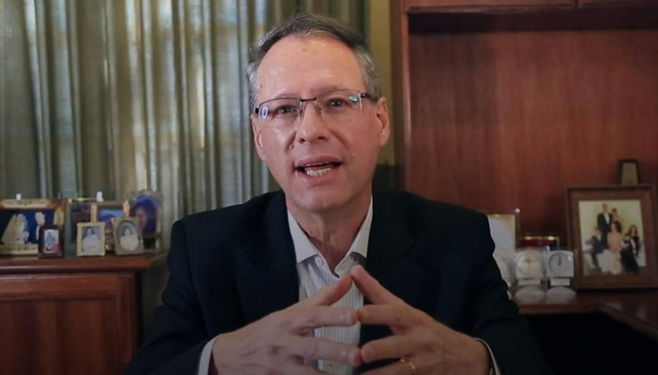 A menos de un mes de las elecciones, Dunn reaparece con un mensaje para los candidatos y electores
