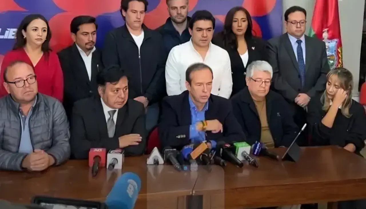 Libre dice que no condicionará acuerdo con el Gobierno sobre reformas a la Constitución, pero exige un “plan estratégico”