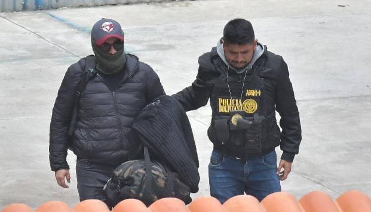 Abogada del capitán Ruiz: Hallaron en el GEAT maletas similares a las que le ordenaron retirar de la casa de Marset