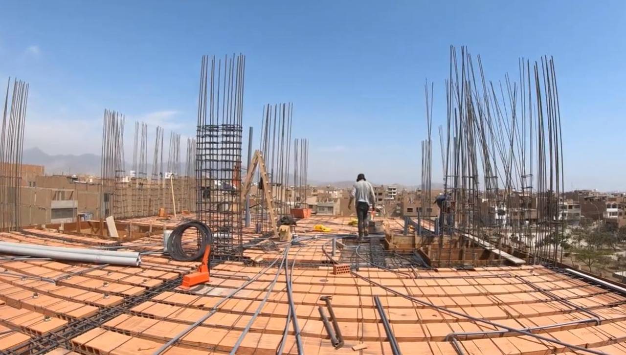 Constructores advierten una caída de hasta el 40% en las obras y la atribuyen a la subida de la cotización del dólar