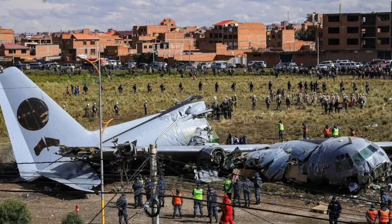 Pilotos del avión Hércules declararon que recibieron “datos inexactos” antes de aterrizar en El Alto, señala la Fiscalía
