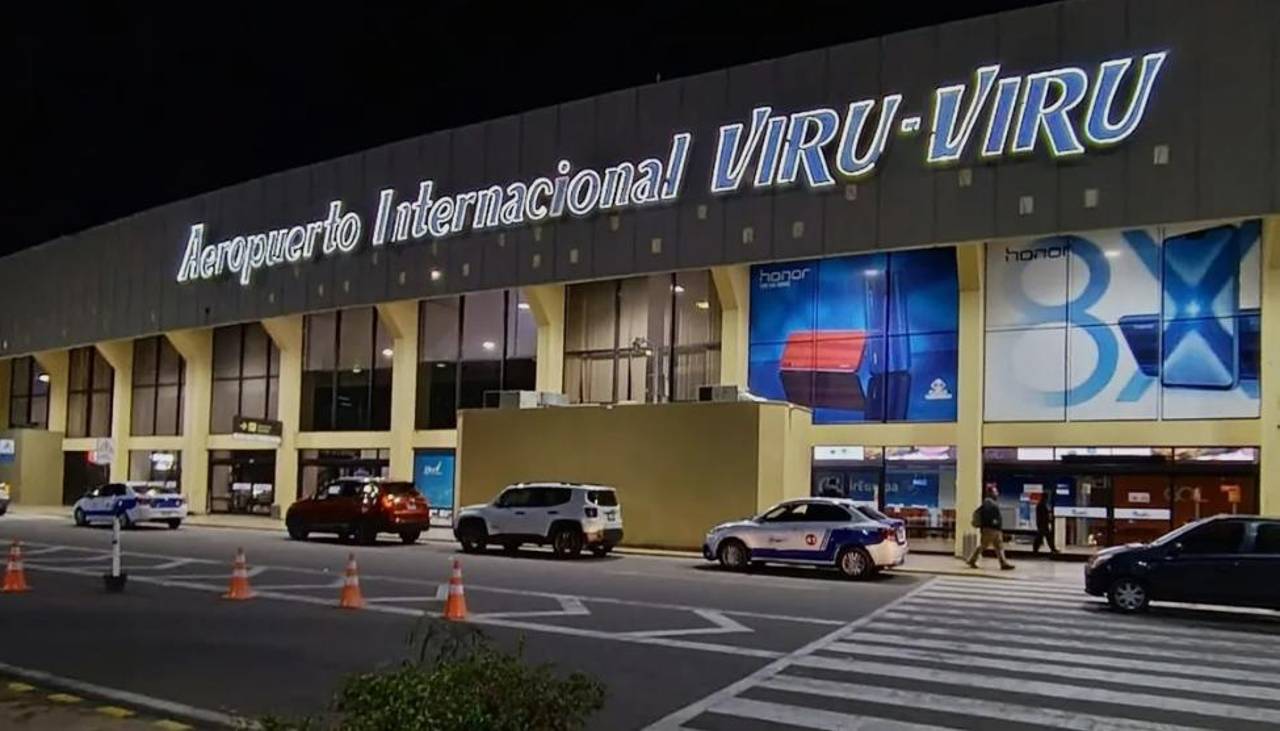 Otorgan libertad a 12 cubanos retenidos en Viru Viru y alistan solicitudes de asilo en Bolivia