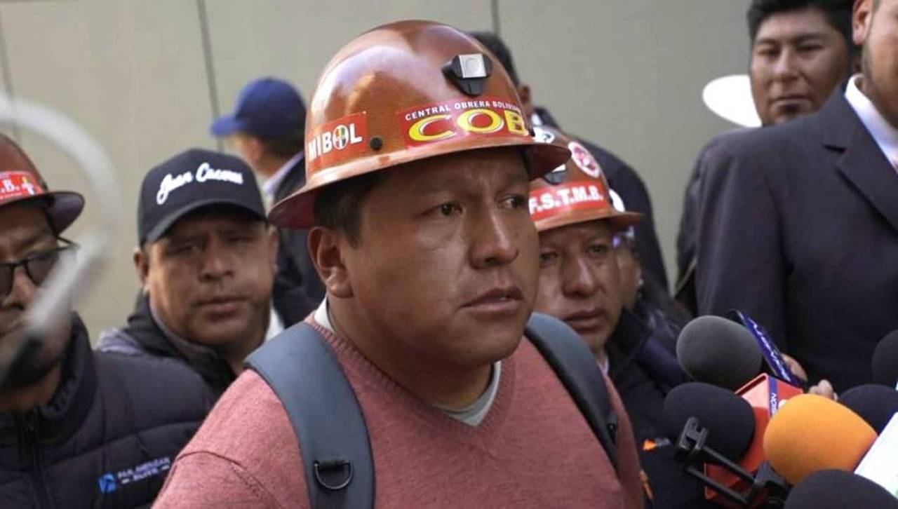 Gobierno deja en manos de la justicia la situación de Argollo, pero advierte que la Policía tiene orden de aprehenderlo