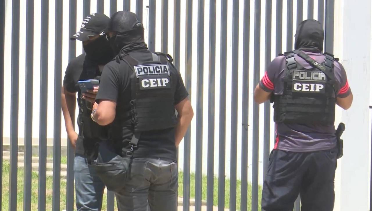 Los dos asesinados en Valle Sánchez tienen antecedentes por narcotráfico; una mujer está aprehendida, según la Policía