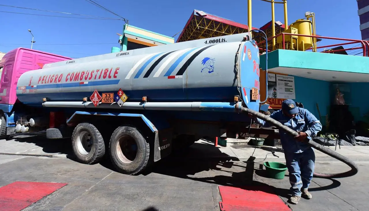 ¿Dónde se va el dinero que el Gobierno se ahorra en combustibles? Esto dice el ministro Medinaceli