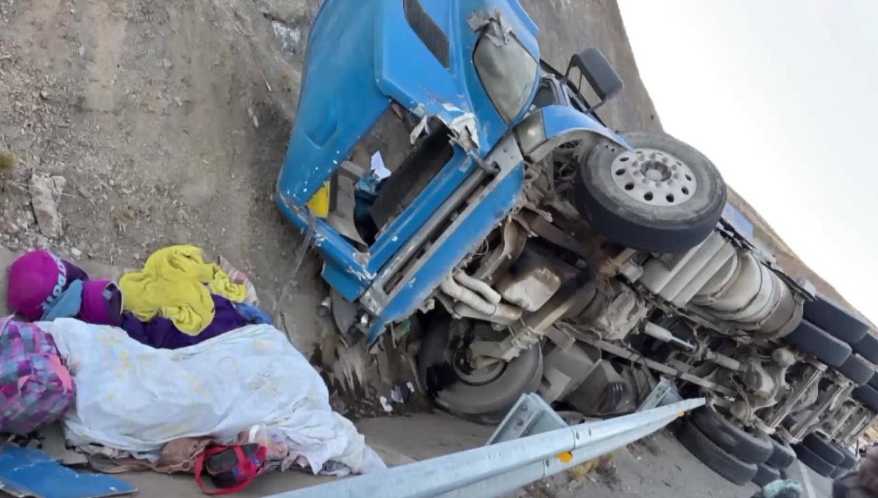 Tres niños resultaron heridos tras sufrir un accidente que se cobró la vida de sus padres, ahora necesitan ayuda