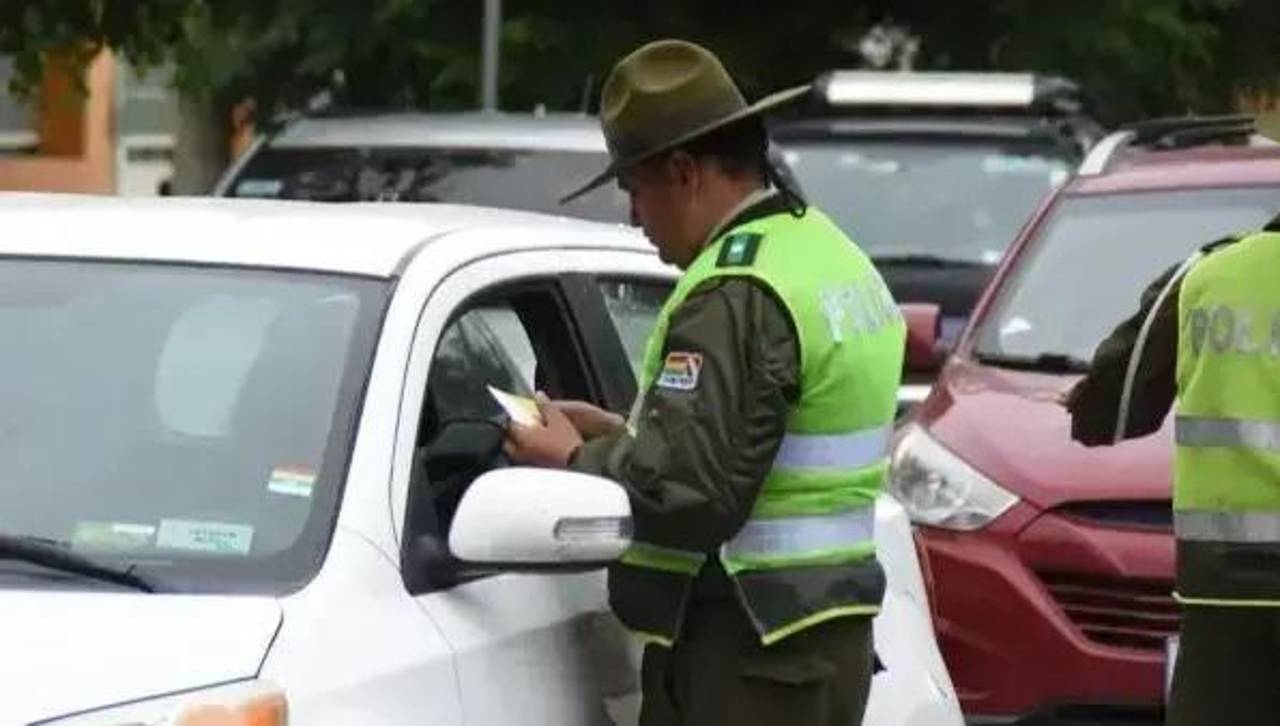 El cierre de comisarias de tránsito rige solo para las que funcionaban de “forma irregular y con fines extorsivos”, aclara comandante policial