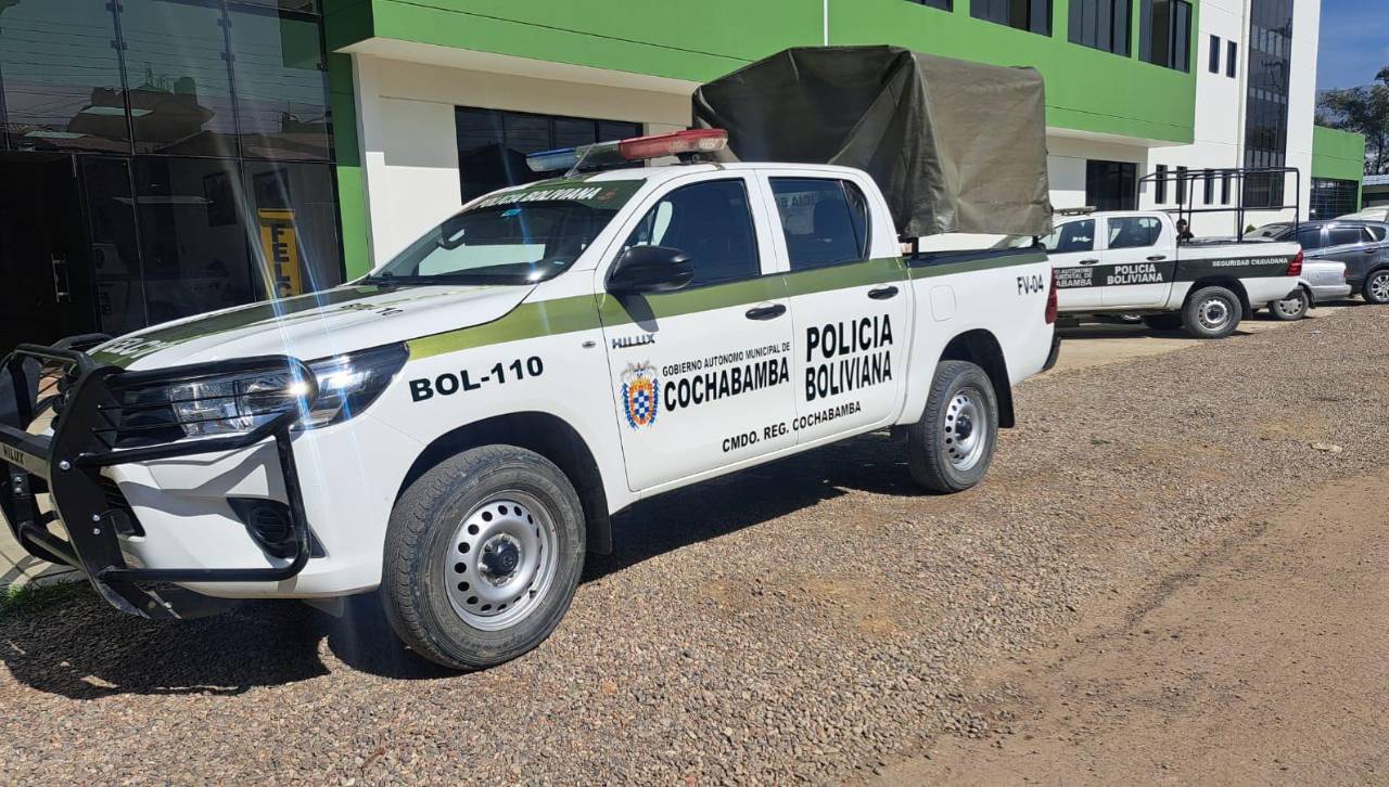 Dos albañiles caen al menos seis pisos de un edificio en construcción en Cochabamba