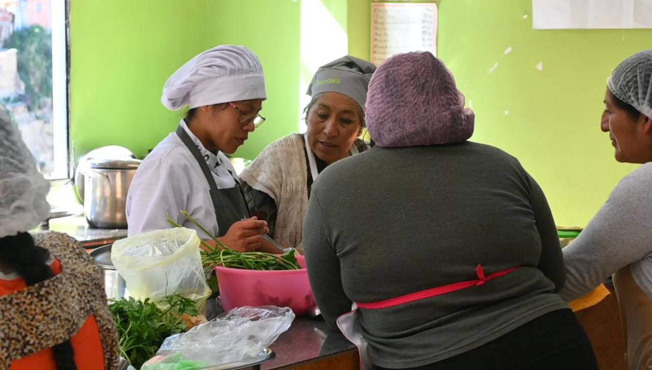 Gastronómicos de La Paz reportan que el 70% de sus afiliados fue afectado por los bloqueos
