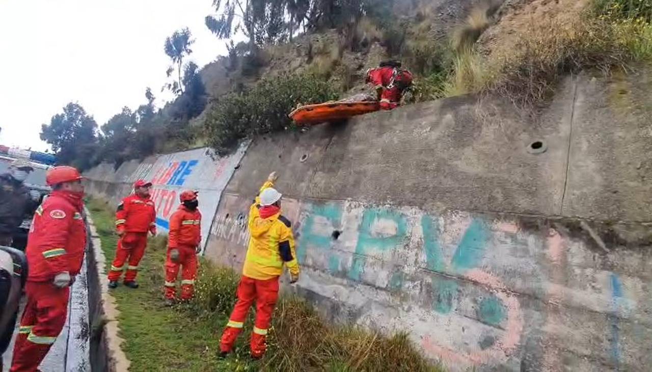 Autopsia revela que hombre hallado al fondo de un precipicio en El Alto murió por caída