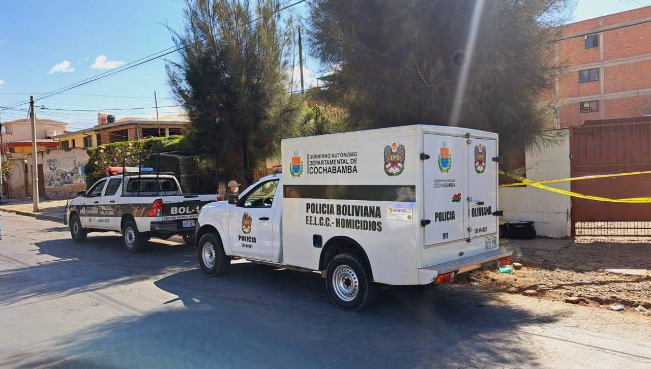 Investigan muerte a golpes de un joven acusado de robo; hay dos aprehendidos
