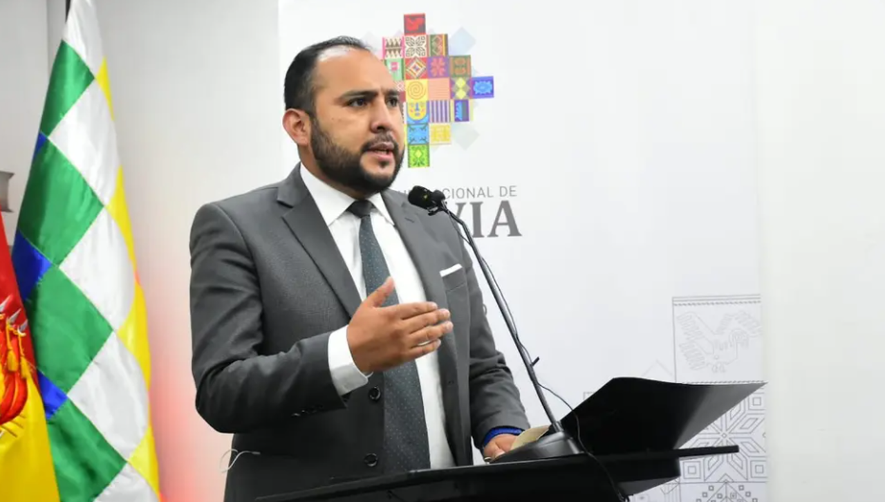 Gobierno anuncia investigación por incendio en la sede de Evo Pueblo y la explosión en casa de “vice” evista