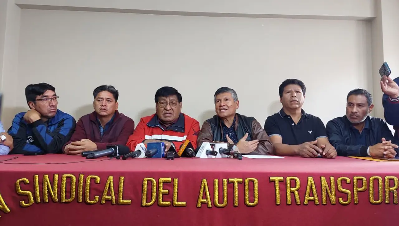 Transporte de Cochabamba se declara en emergencia por eliminación de la subvención de combustible