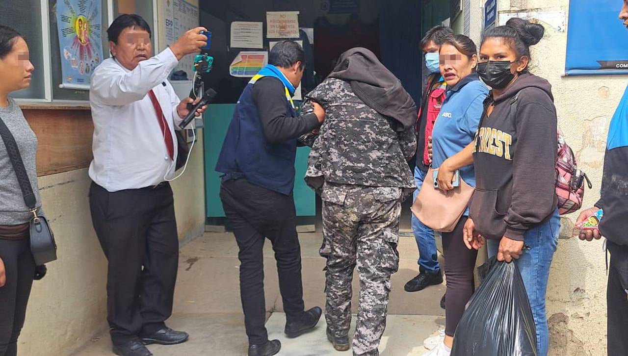 Siete son los policías heridos tras el desbloqueo en Cotapachi, uno tiene heridas de balines en las piernas