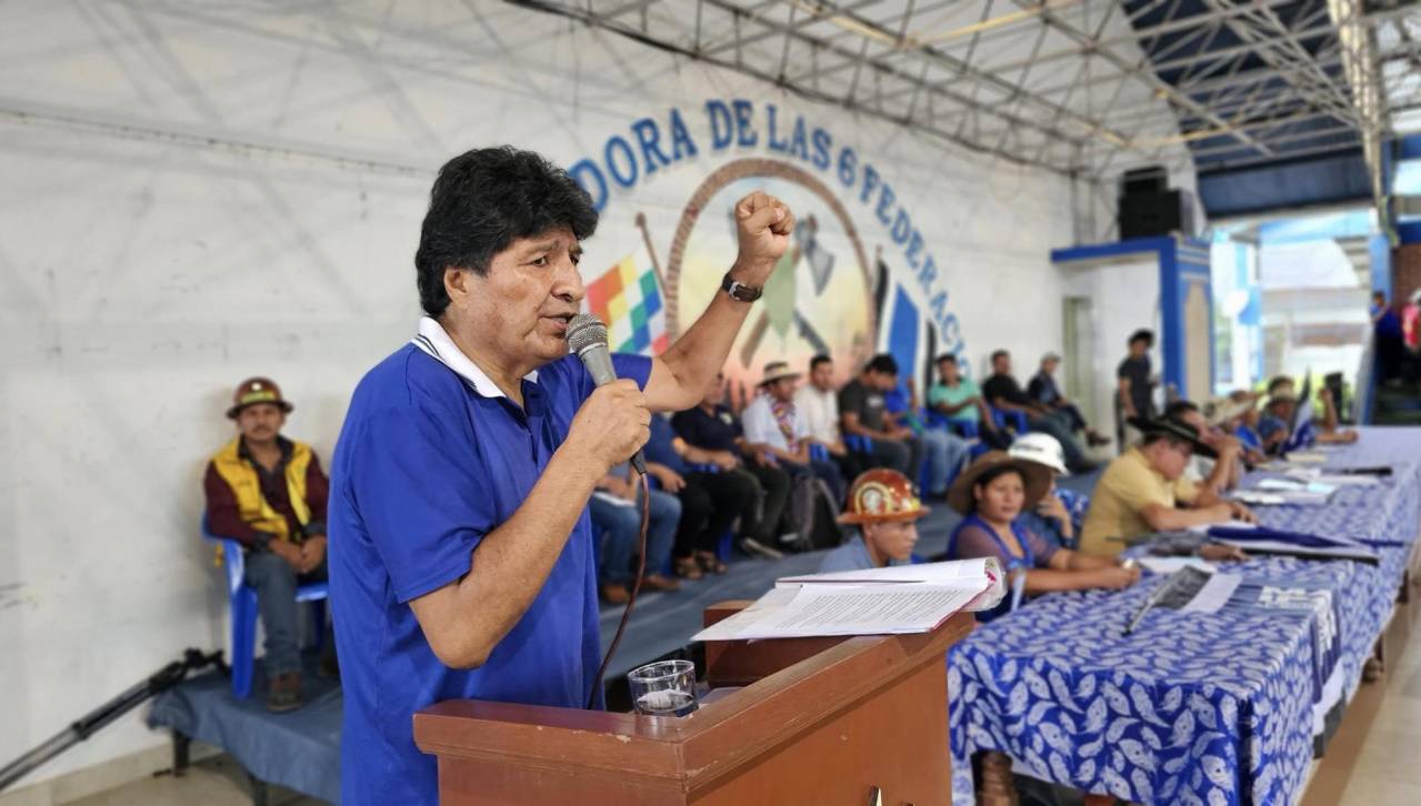 Evo dice que está habilitado y que reunión en Lauca Ñ definirá su futuro y el del MAS; no descarta fundar otro partido 