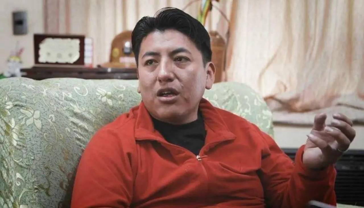Juez otorga derecho al trabajo a Pumari, quien se estrena como “asesor” de asambleístas