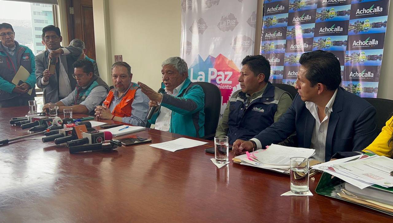 Bajo Llojeta: Alcaldes de La Paz y Achocalla conminan a empresa acusada a ejecutar en 24 horas un plan para evitar otra mazamorra