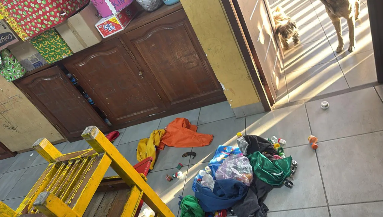 En medio de las vacaciones escolares, un colegio en Cochabamba sufrió el robo de extintores, parlantes y otros objetos