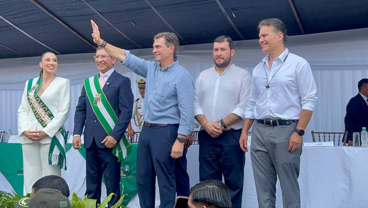 Paz promete financiamiento a través de créditos del BID para proyectos de planta de agua en Porongo