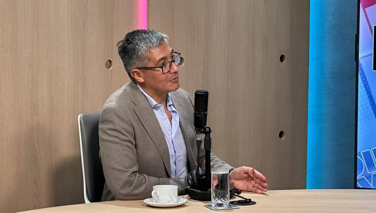 Ministro señala que aún hay una deuda de $us 950 millones por combustibles del gobierno de Arce