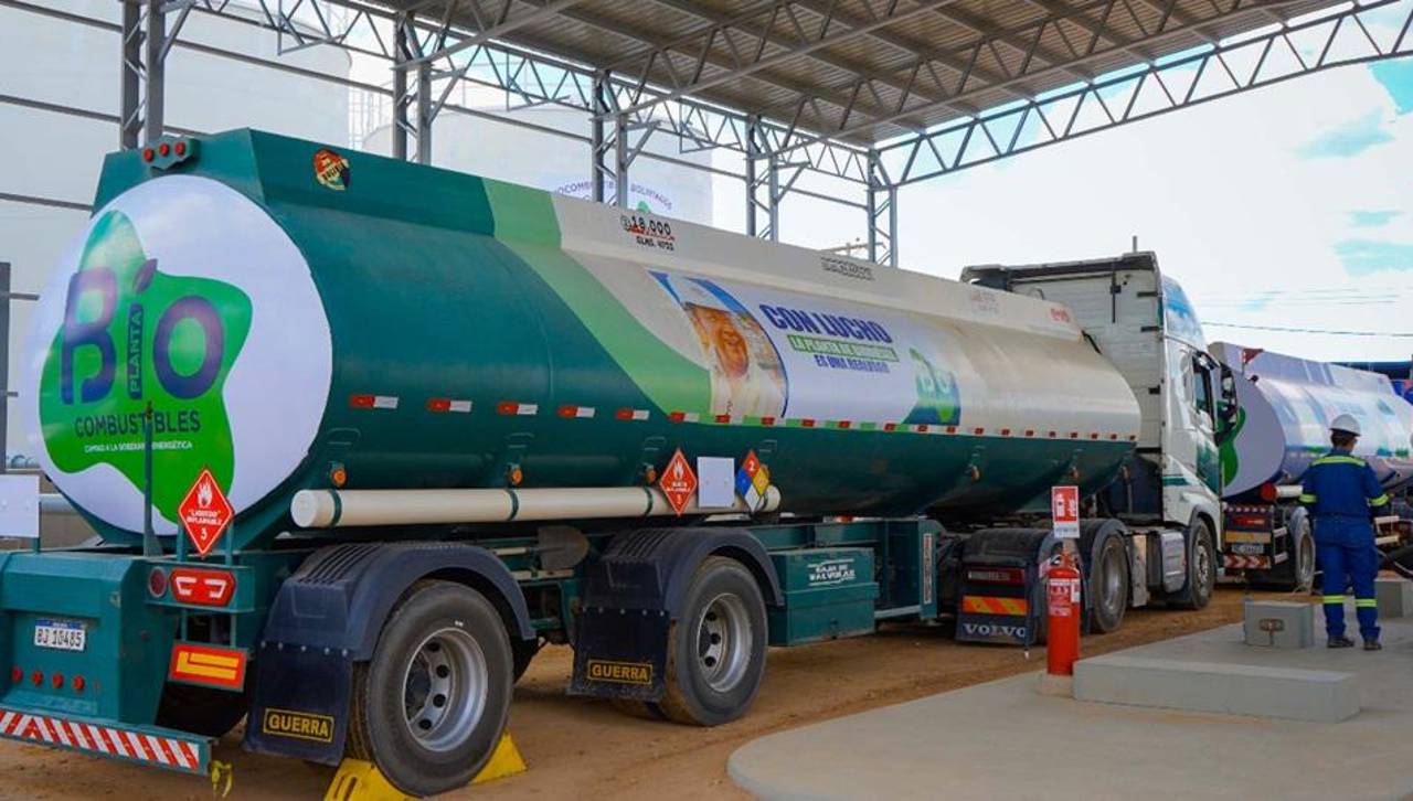 Productores advierten paralización en la entrega de diésel ULS a medianos y grandes productores