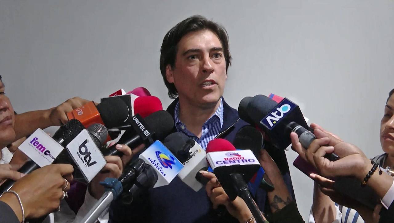 Zamora dice que en una semana se inicia la conversión de vehículos de diésel a GNV