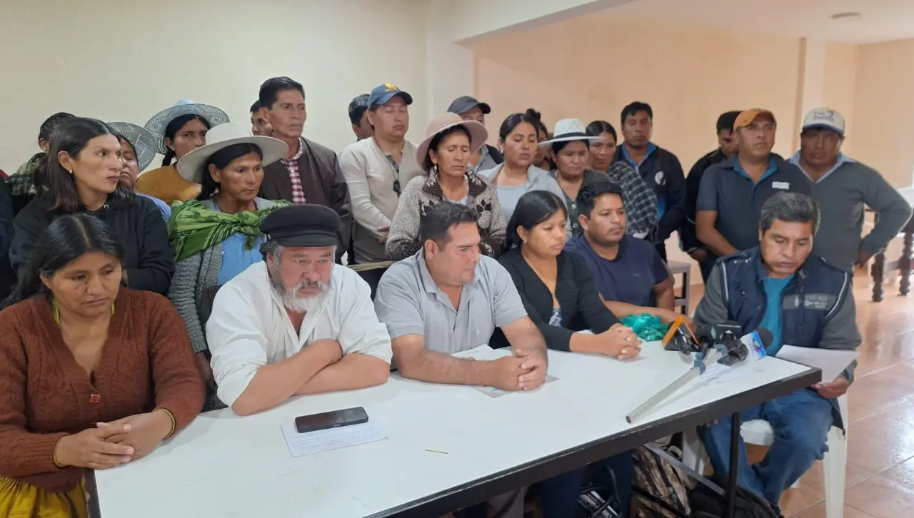 Cocaleros del trópico se suman a la marcha de la COB contra el Decreto Supremo 5503, según dirigente