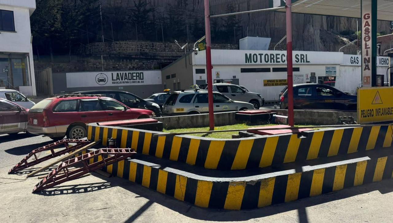 Las filas por gasolina no cesan en el eje central del país al inicio de la semana