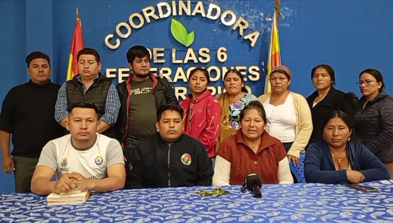 Cocaleros lanzan advertencia a vocales del TSE y dicen que hay “persecución” con siglas con las que buscan acuerdos