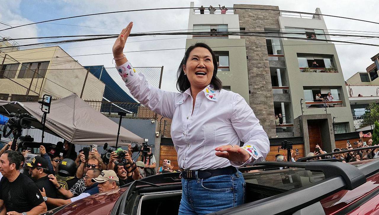 Fujimori confirma triunfo en elección presidencial de Perú, pero Sánchez no lo reconocerá