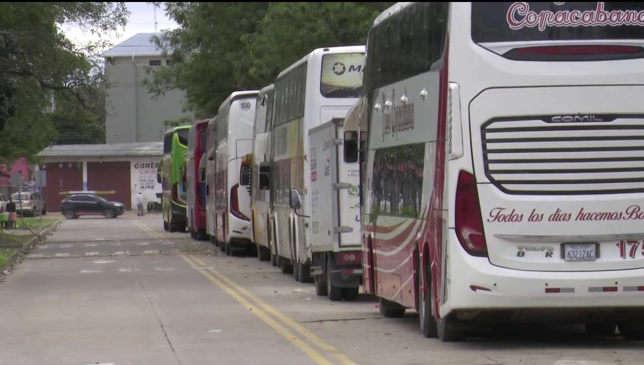 Escasez de diésel: Federación de Cooperativas de Transporte dice que opera solo al 30%