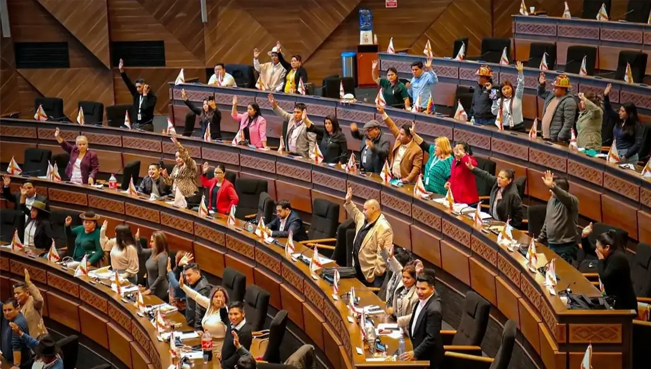 Diputados aprueban en grande la ley para “restituir derechos” de militares y policías dados de baja por la crisis de 2019
