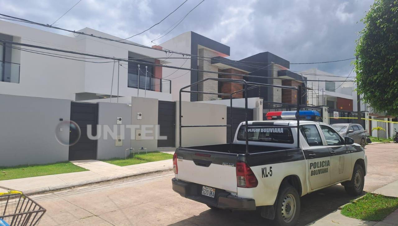 Hallan a policías enmanillados en una casa vinculada a Marset; atacantes se dieron a la fuga llevándose las armas oficiales