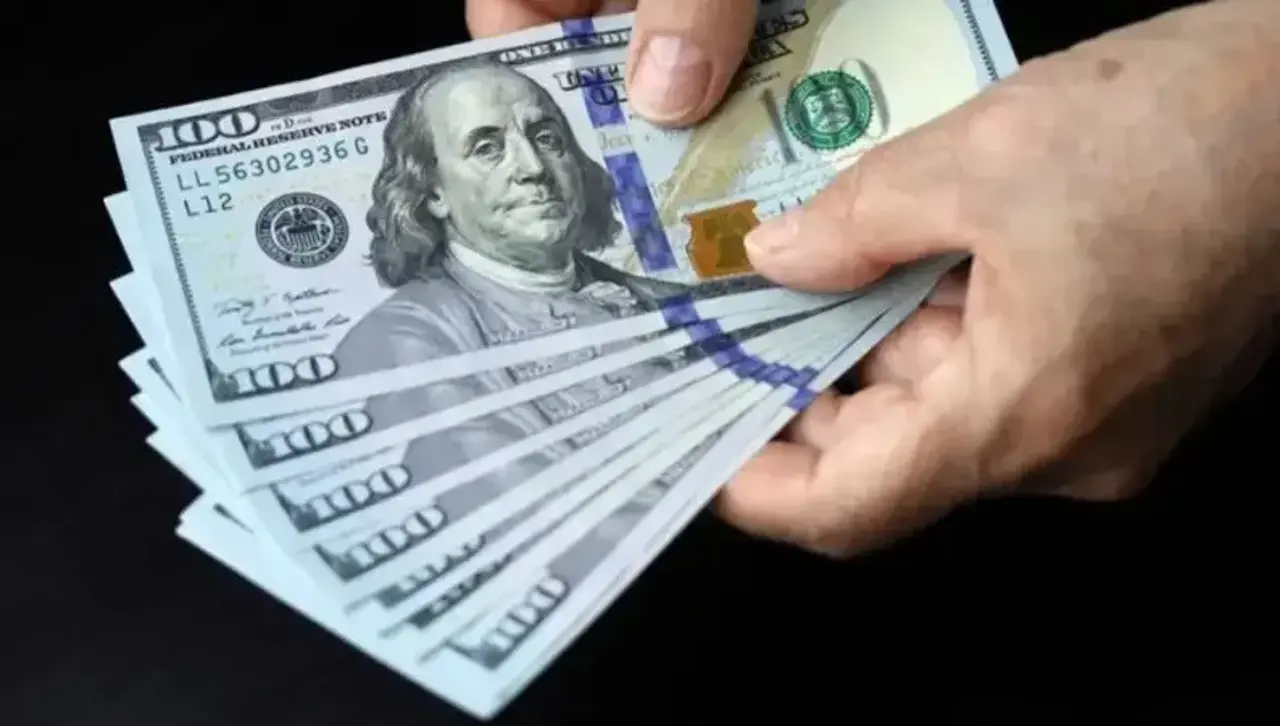 Alza del dólar: Espinoza dice que el BCB intervendrá cuando “haga falta”, pero que ahora “el escenario todavía es controlable”