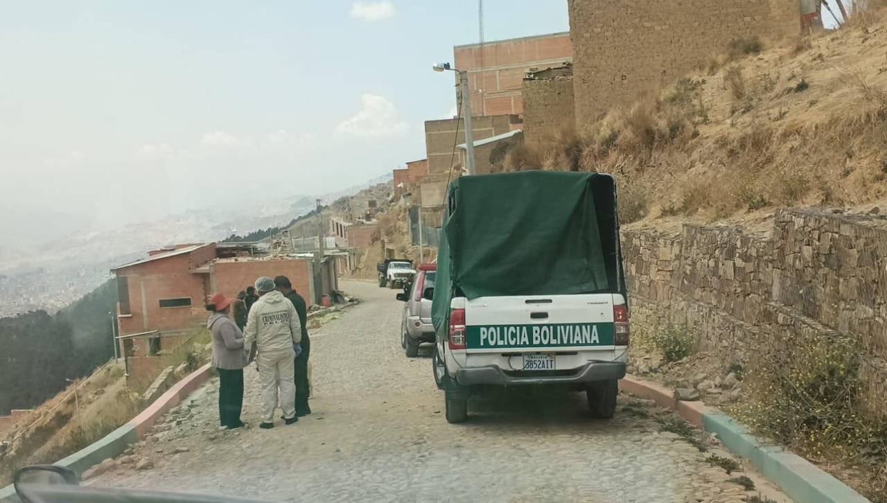 Bebé hallada sin vida en un barrio paceño murió asfixiada; sospechan que fue abandonada con vida, según la Policía 