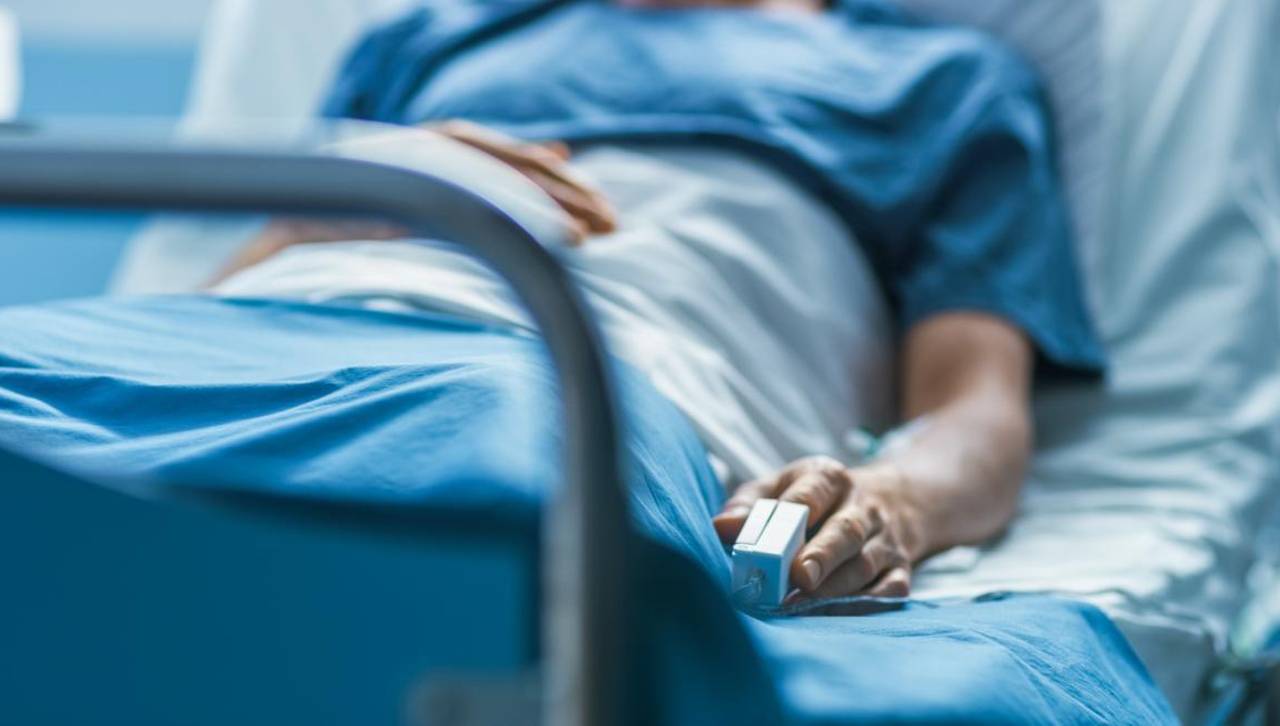 Una joven de 18 años se desvanece y muere tras consumidor alcohol con sus compañeros