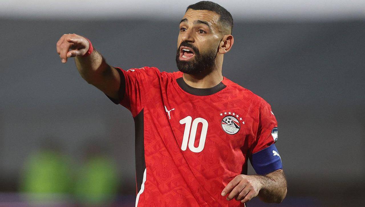 FIFA recuerda a la selección de Egipto que debe quitar las siete estrellas de su escudo